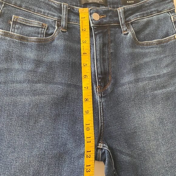 Judy Blue High Rise Slim Fit Medium Wash Released Hem Sz 13/31 - Picture 14 of 15